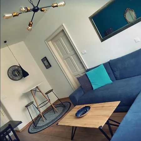 S8 Luxury Oldtown - Foodstore, Crib, Babychair, Netflix, Pc Screen, Unlimmusic Appartement *