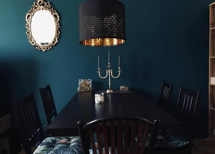 Daire S8 Luxury Oldtown - Foodstore, Crib, Babychair, Netflix, Pc Screen, Unlimmusic *