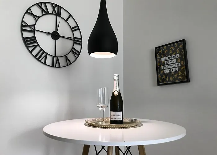 S8 Luxury Oldtown: Family-friendly With Entertainment Apartmán Kosice