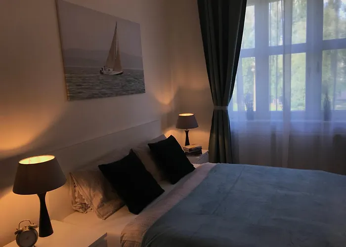 S8 Luxury Oldtown - Foodstore, Crib, Babychair, Netflix, Pc Screen, Unlimmusic Daire *