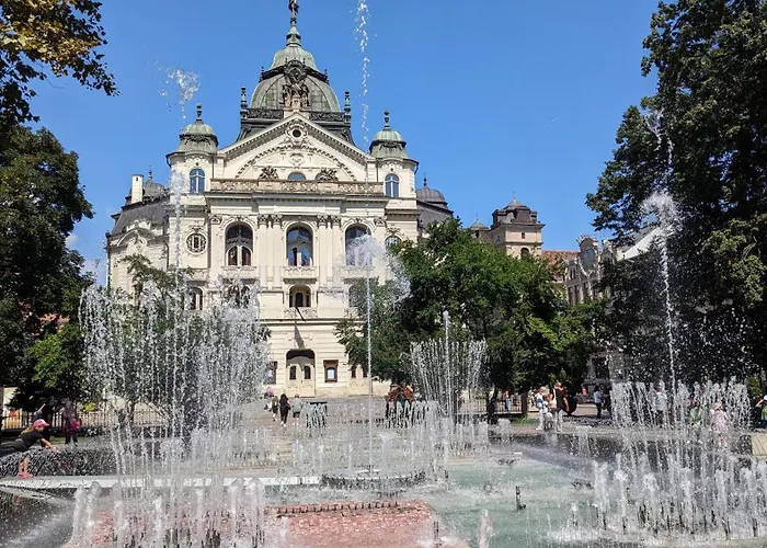 S8 Luxury Oldtown: Family-friendly With Entertainment * Kosice